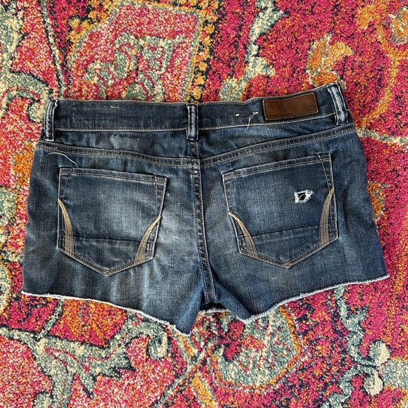 🔥All Saints | Women’s blue distressed raw hem Jean shorts, front/back pockets 28 - Picture 12 of 13